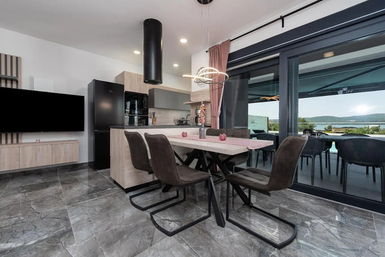 Villa Blue Sky Zadarvillas Turanj