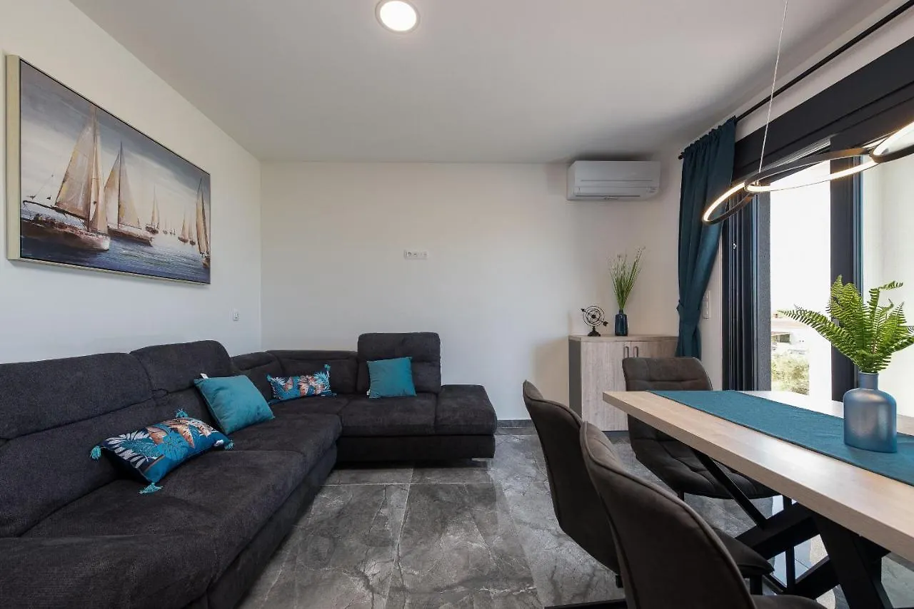 Villa Blue Sky Zadarvillas Turanj Croatia